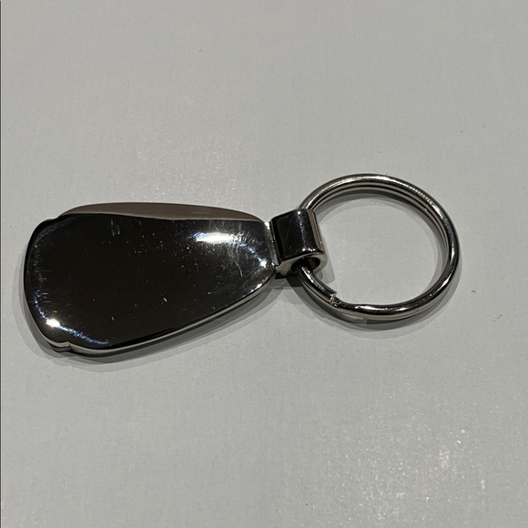 Sleek Silver Keychain - Picture 4 of 8